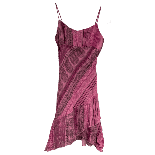 Robe bordeaux à motifs