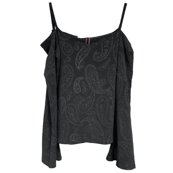 Bare-shoulder top