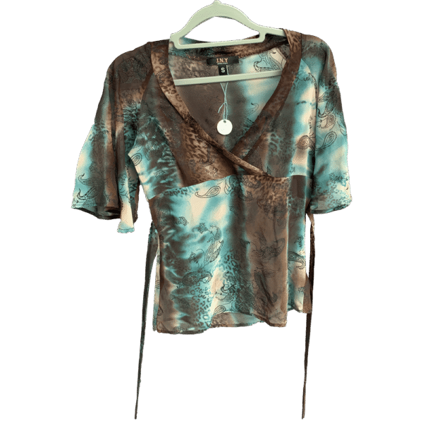 Patterned transparent top