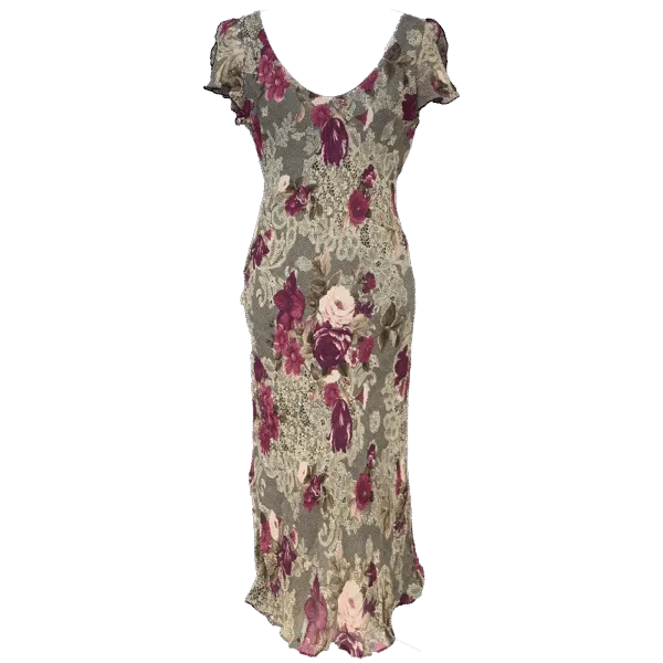 Long dress with lace motif