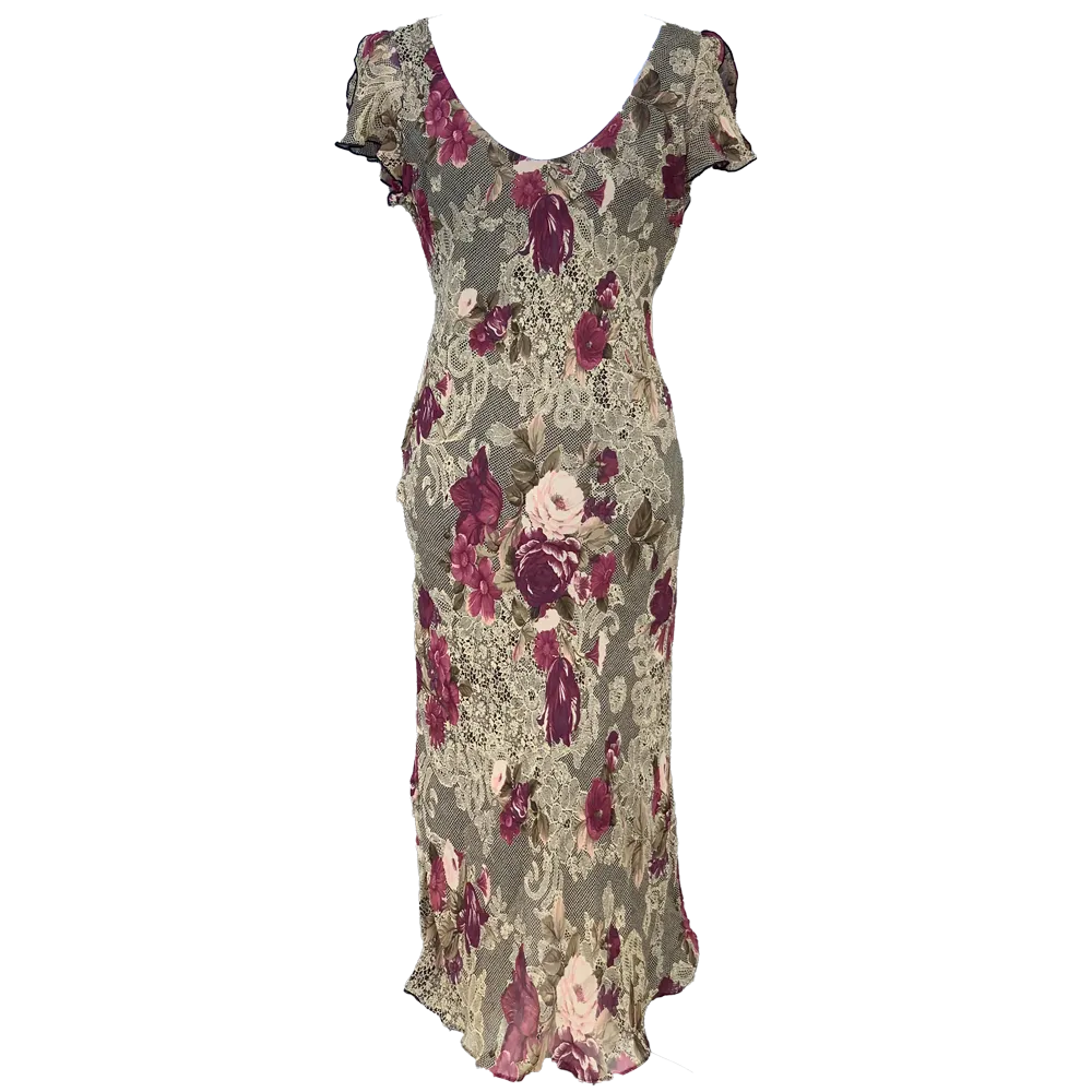 Robe longue motif dentelles
