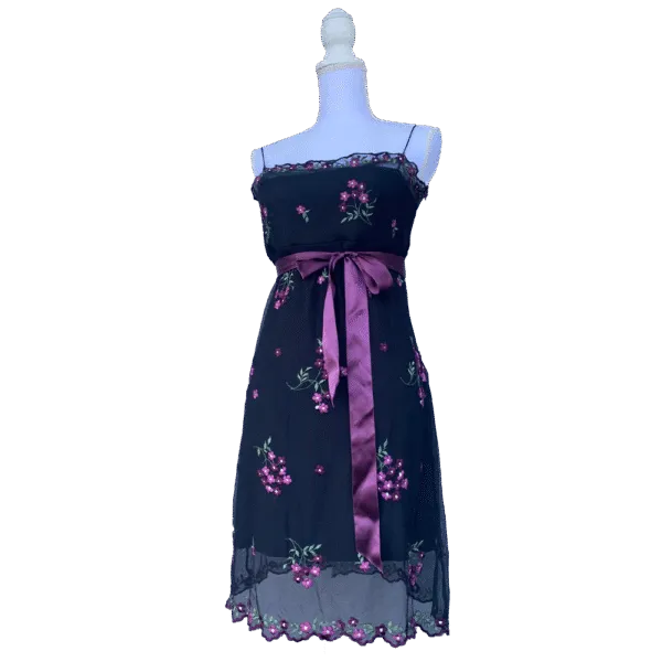 Flower embroidery dress with vintage shawl