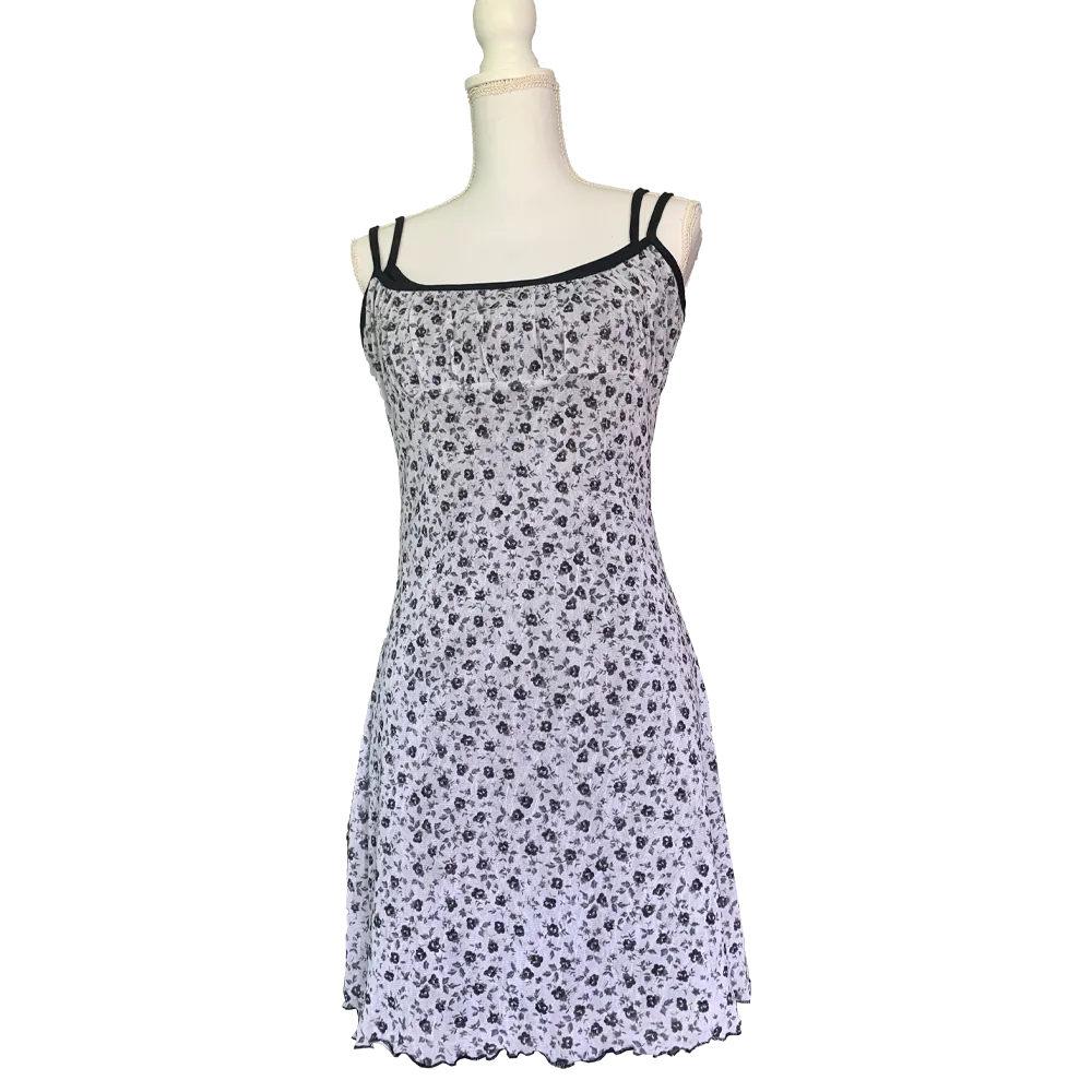 Robe fleurnoirblanche1